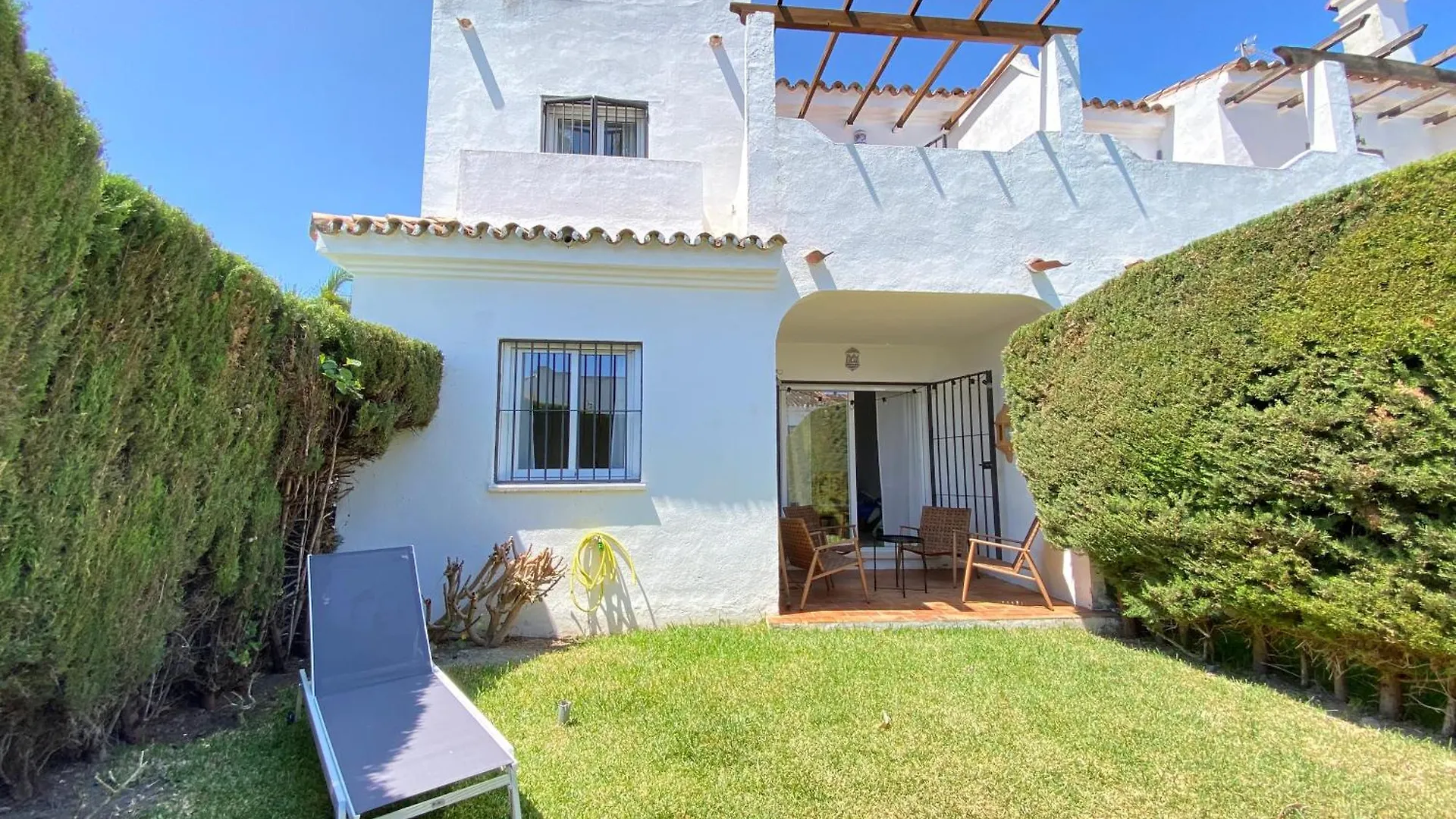 Townhouse W/Sea View & Garden Villa Estepona