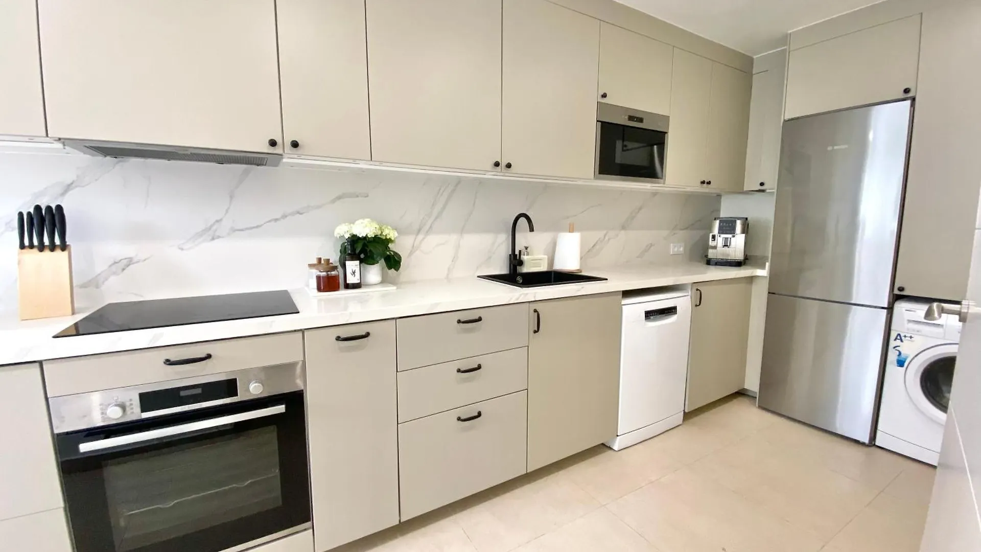 Townhouse W/Sea View & Garden Villa Estepona Spain